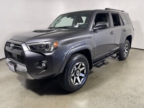 Certified 2022 Toyota 4Runner TRD Off-Road AWD/4WD image 7
