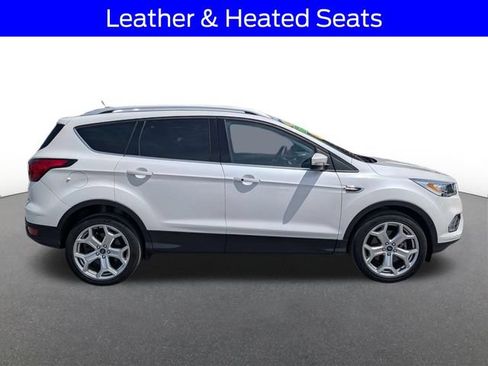 Certified 2019 Ford Escape Titanium AWD/4WD image 2