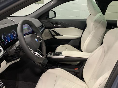 Used 2026 BMW X2 xDrive28i AWD/4WD image 12