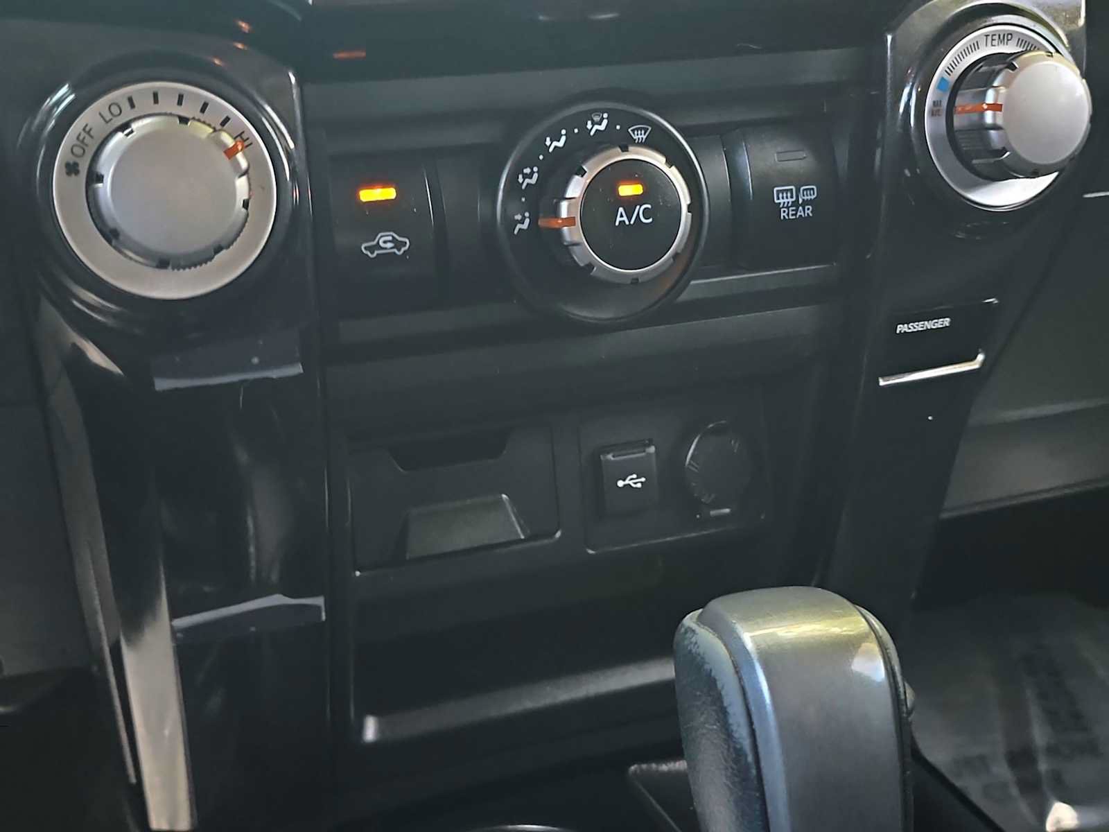 Used 2020 Toyota 4Runner Venture w/ Moonroof Package AWD/4WD image 13