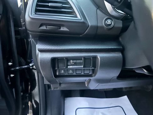 Used 2020 Subaru Crosstrek 2.0i Premium image 21