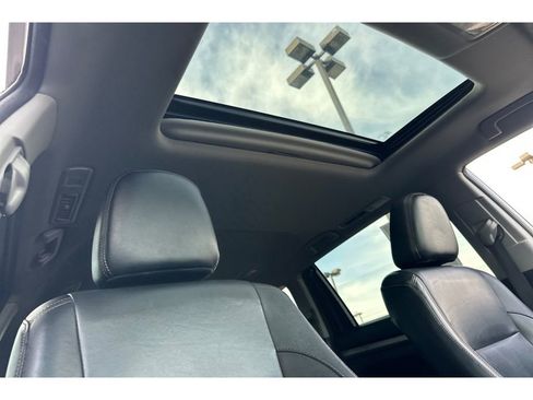 Used 2017 Toyota Highlander XLE image 19