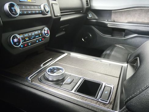Used 2021 Ford Expedition Max Limited RWD image 26