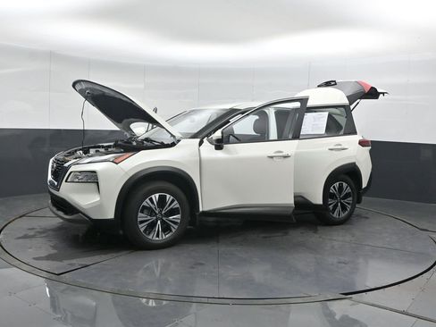 Used 2023 Nissan Rogue SV image 50