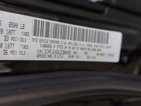 Used 2018 Jeep Grand Cherokee Altitude image 37