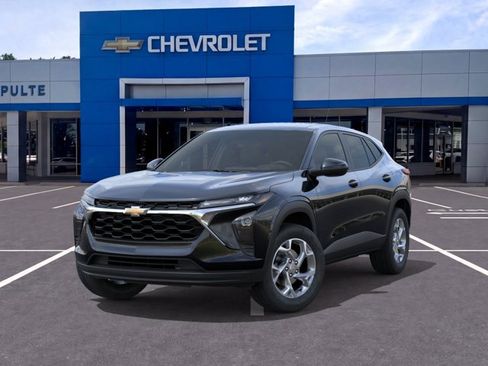 New 2026 Chevrolet Trax LS w/ LS Convenience Package FWD image 6