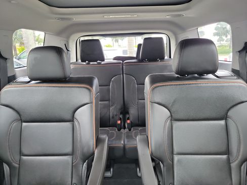 Used 2023 GMC Acadia AT4 w/ Technology Package AWD/4WD image 18