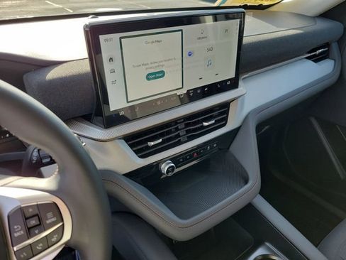 New 2026 Ford Explorer Active image 13