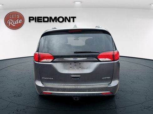 Certified 2019 Chrysler Pacifica Limited image 7