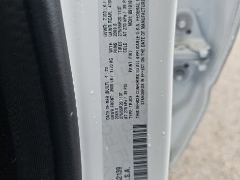 Used 2024 RAM 1500 Laramie AWD/4WD image 18