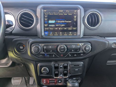 Used 2021 Jeep Wrangler Unlimited Rubicon 4xe w/ Cold Weather Group AWD/4WD image 18