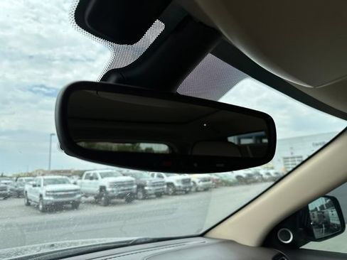 Used 2019 Jeep Grand Cherokee Overland AWD/4WD image 30