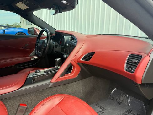 Used 2017 Chevrolet Corvette Stingray Coupe RWD image 16
