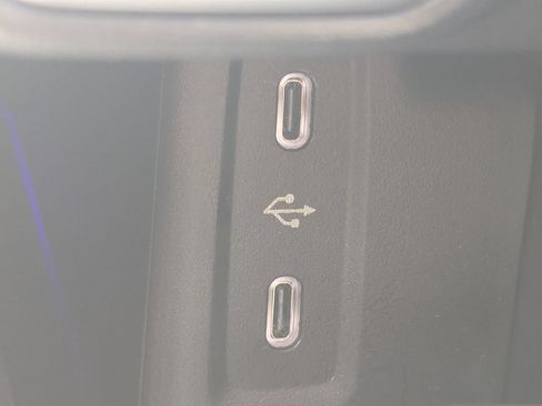 Certified 2026 Mercedes-Benz GLC 300 image 9