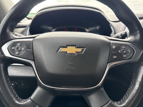 Used 2021 Chevrolet Traverse LT image 23