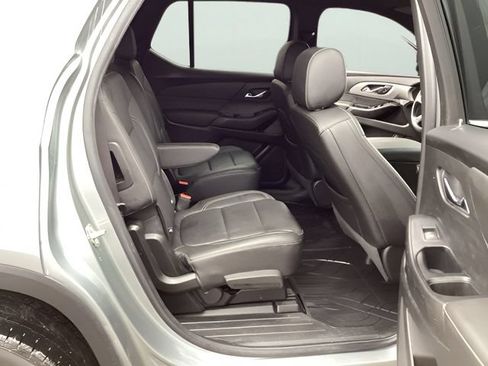 Used 2023 Chevrolet Traverse LT w/ LT Premium Package AWD/4WD image 24