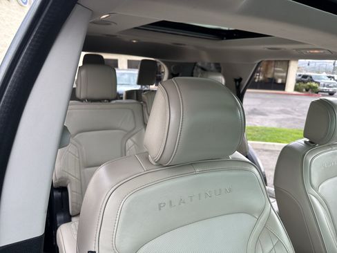 Used 2016 Ford Explorer Platinum AWD/4WD image 31