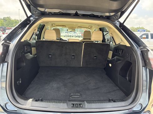 Used 2024 Ford Edge SEL w/ Class II Trailer Tow Package image 9