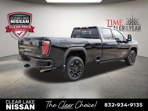 Used 2024 GMC Sierra 2500 AT4 w/ AT4 Premium Plus Package AWD/4WD image 7