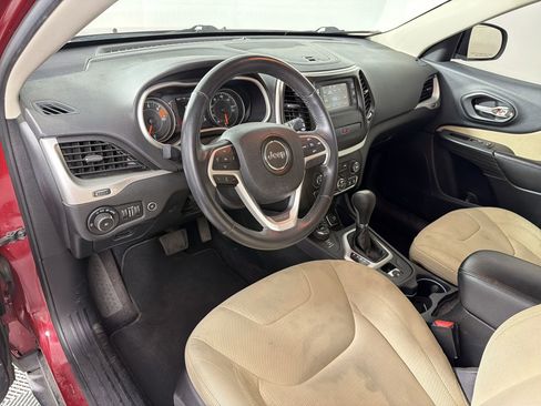 Used 2016 Jeep Cherokee Latitude w/ Comfort/Convenience Group image 4