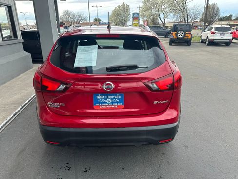 Used 2017 Nissan Rogue Sport SV w/ SV Premium Package image 25