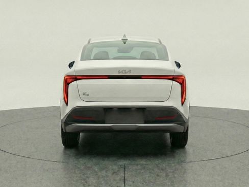 Used 2025 Kia K4 LXS image 7