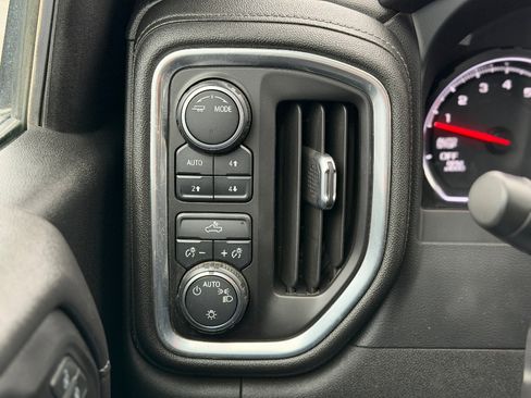 Used 2021 Chevrolet Silverado 1500 LT w/ Z71 Off-Road Package image 6