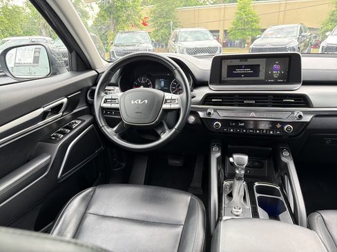 Used 2022 Kia Telluride S FWD image 22