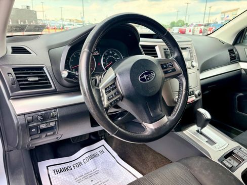 Used 2013 Subaru Outback 2.5i Premium AWD/4WD image 12
