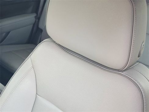 Used 2022 GMC Yukon SLT w/ SLT Luxury Package image 15