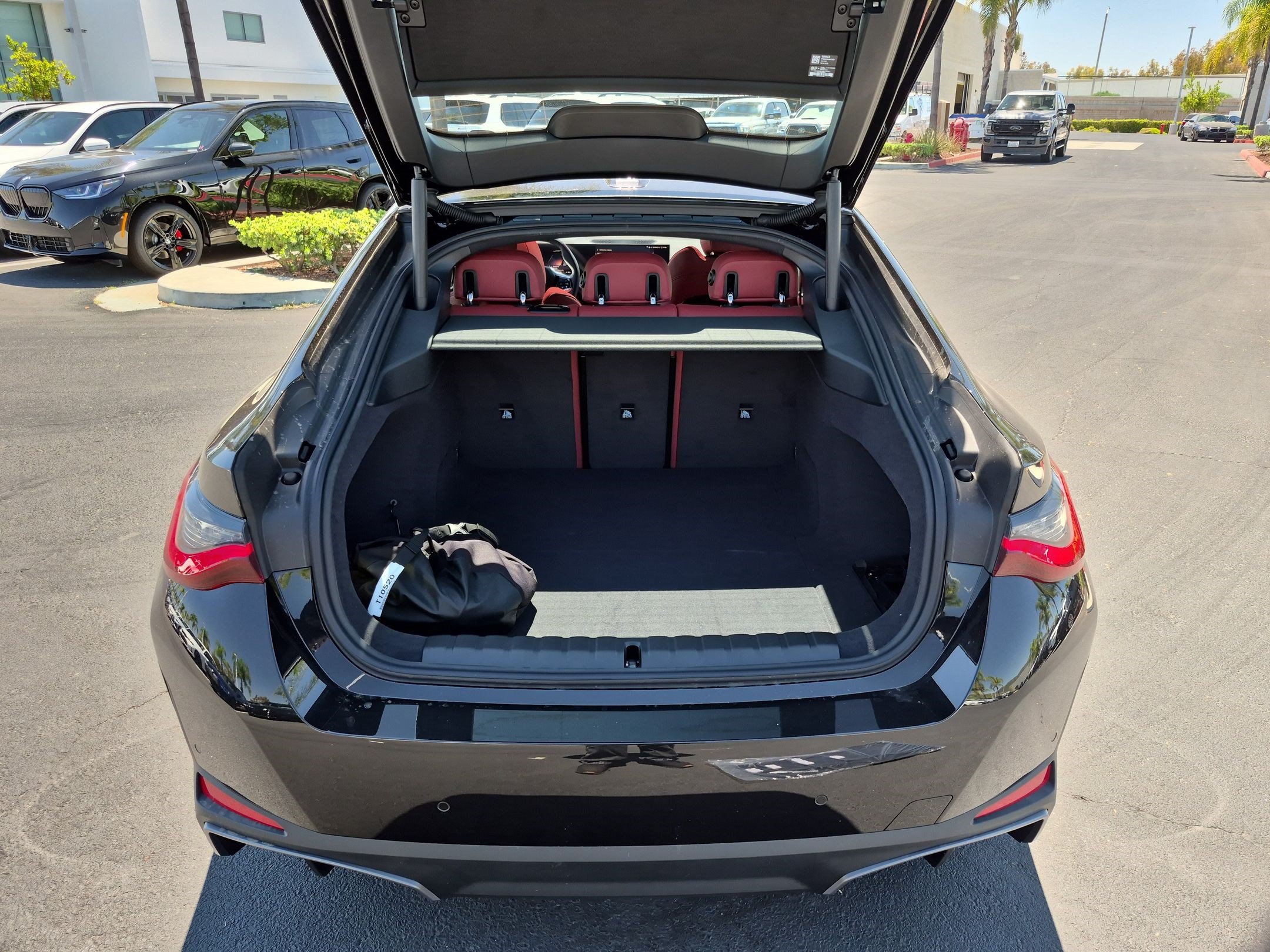 New 2026 BMW i4 eDrive40 w/ Parking Assistance Package RWD image 33