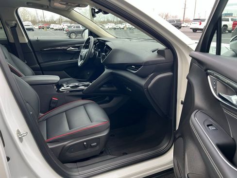 Used 2022 Buick Envision Essence w/ Sport Touring Package image 10