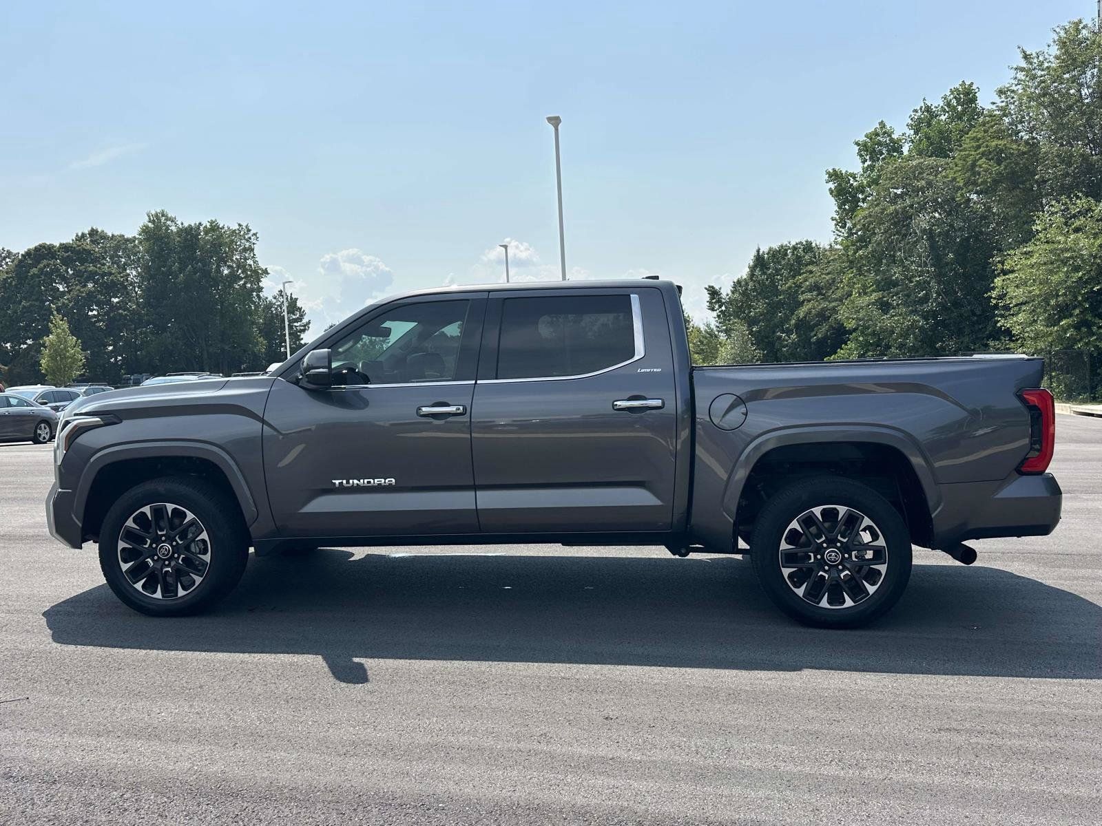 Used 2023 Toyota Tundra Limited w/ Power Package AWD/4WD image 23