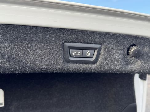 Used 2020 BMW M5 image 17