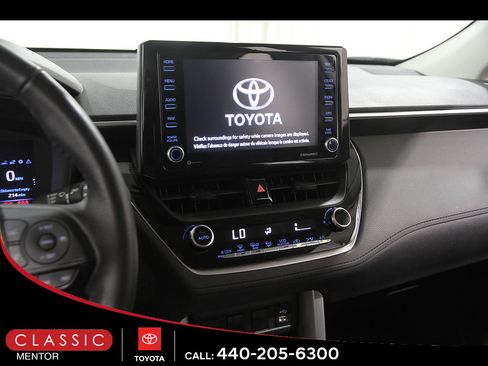 Certified 2022 Toyota Corolla Cross LE AWD/4WD image 9