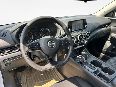 Used 2025 Nissan Sentra S FWD image 11