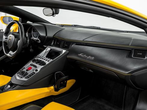 Used 2015 Lamborghini Aventador LP 700-4 AWD/4WD image 32