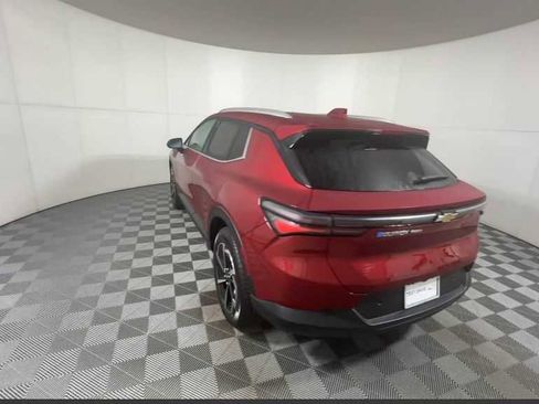 New 2026 Chevrolet Equinox EV LT image 13