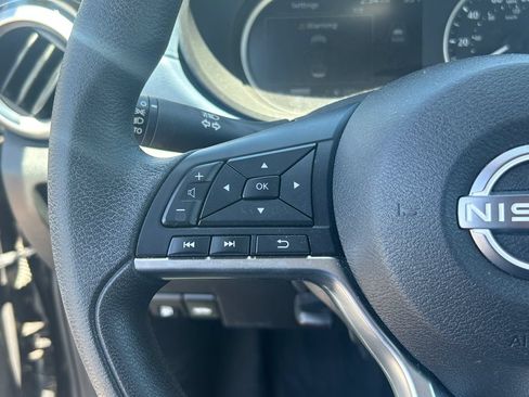 Used 2025 Nissan Versa SV FWD image 19