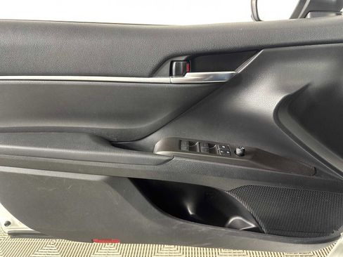 Used 2021 Toyota Camry SE image 22