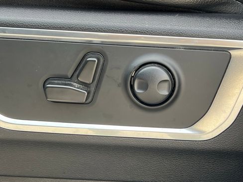 Used 2024 RAM 1500 Laramie image 24