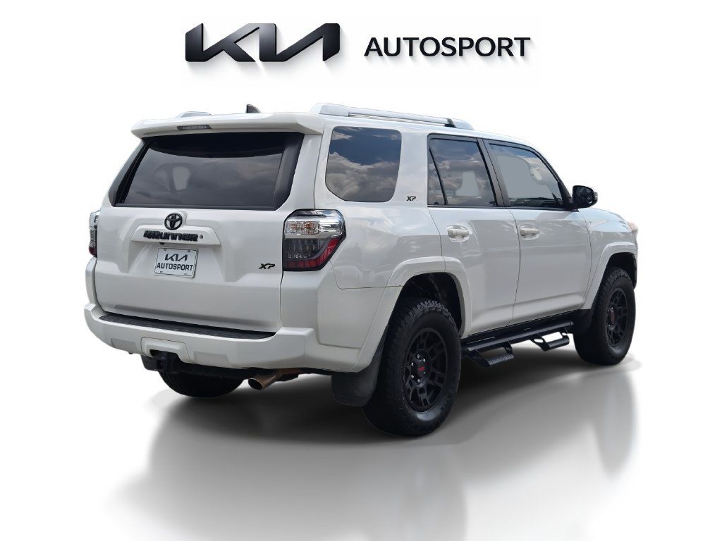 Used 2018 Toyota 4Runner SR5 Premium AWD/4WD image 8