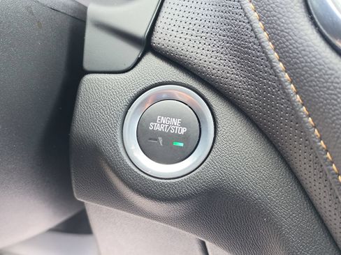 Used 2024 Chevrolet Equinox Premier FWD image 34