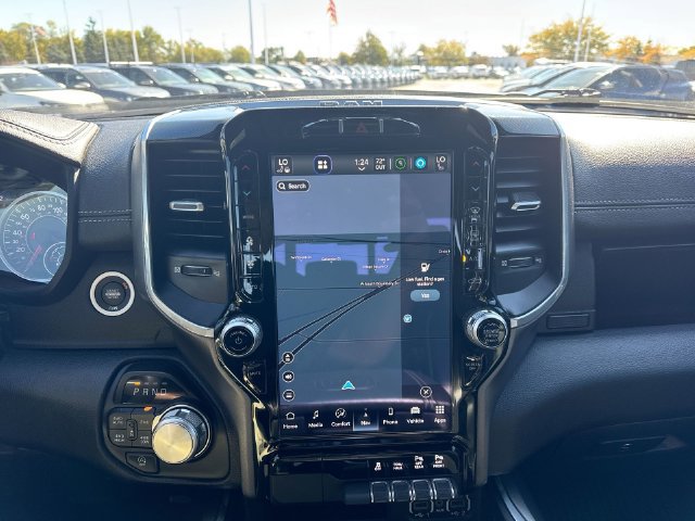 Used 2022 RAM 1500 Laramie AWD/4WD image 14