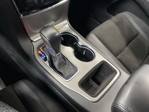 Certified 2020 Jeep Grand Cherokee Altitude image 15