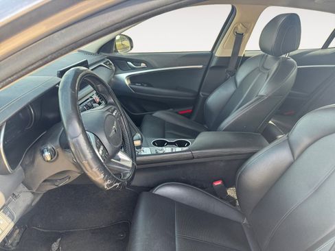 Used 2023 Genesis G70 2.0T RWD image 9