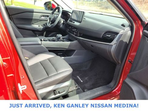 Certified 2024 Nissan Rogue SL w/ SL Premium Package image 23