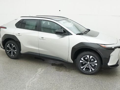 New 2025 Toyota bZ4X FWD image 27