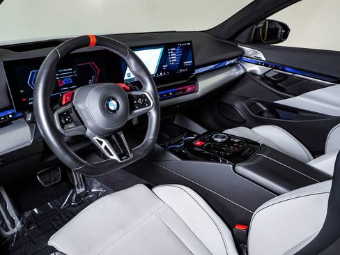 Used 2025 BMW M5 w/ Carbon Package AWD/4WD image 22