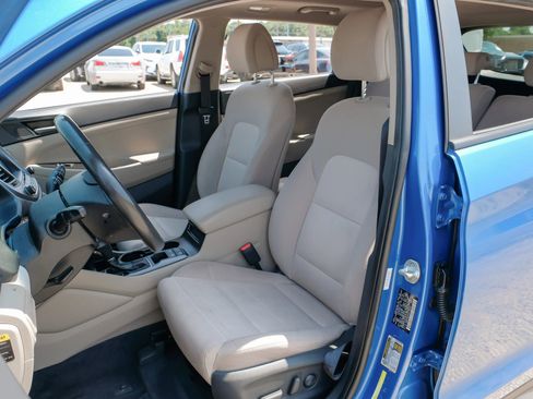 Used 2018 Hyundai Tucson Value w/ Cargo Package image 4